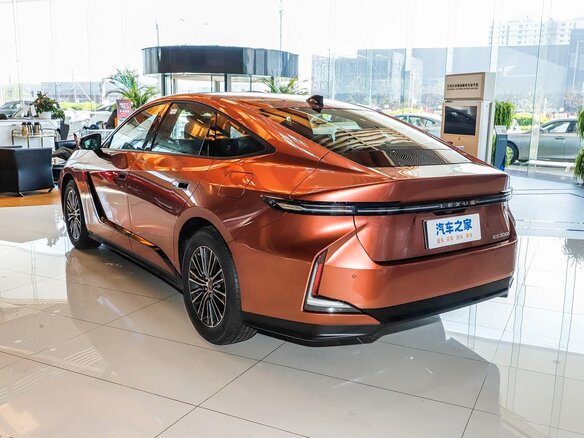 2026 Lexus ES 300h VIII, оранжевый, 6114564 рублей - вид 19