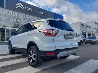 2018 Ford Kuga II Рестайлинг, белый, 1920000 рублей, вид 5