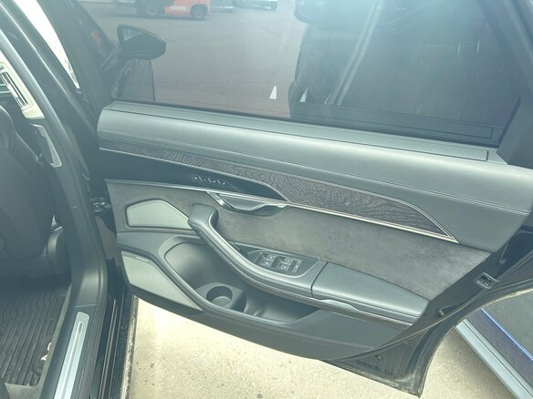 2018 Audi A8 Long 60 TFSI IV (D5), чёрный - вид 19