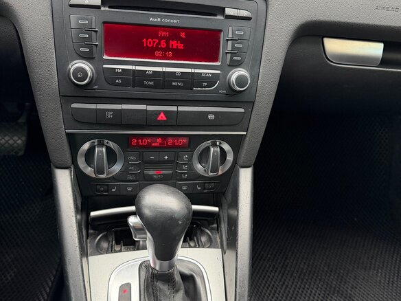 2009 Audi A3 II (8P) Рестайлинг 2, белый, 625000 рублей - вид 10