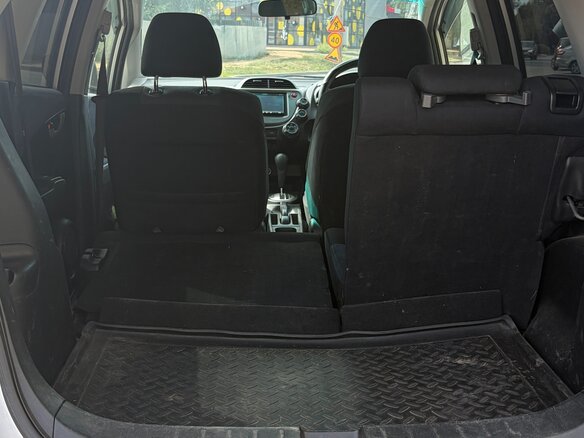 2008 Honda Fit II, серебристый, 550000 рублей - вид 11
