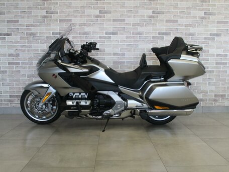 2023 Honda GL 1800 Gold Wing, чёрный, 2785000 рублей, вид 3