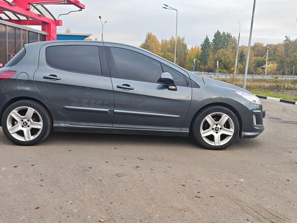 2008 Peugeot 308 I, серый, 599999 рублей - вид 2