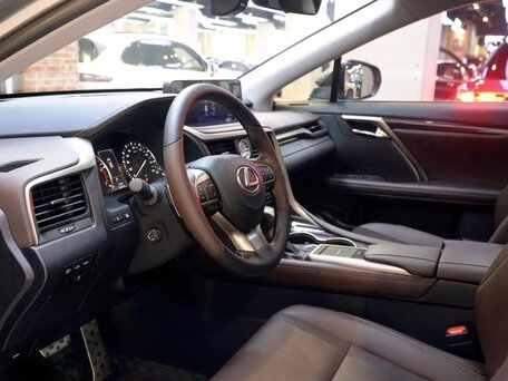 2022 Lexus RX 300 IV Рестайлинг, серебристый, 6100000 рублей, вид 4