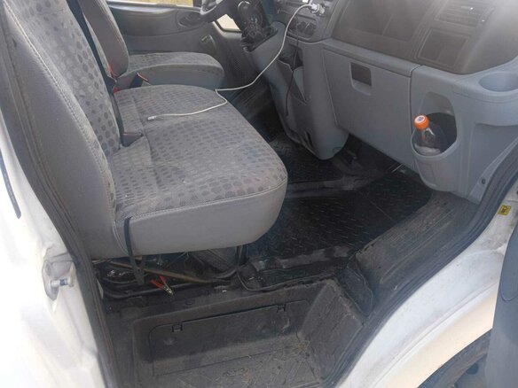 2012 Ford Transit, красный, 760000 рублей - вид 11
