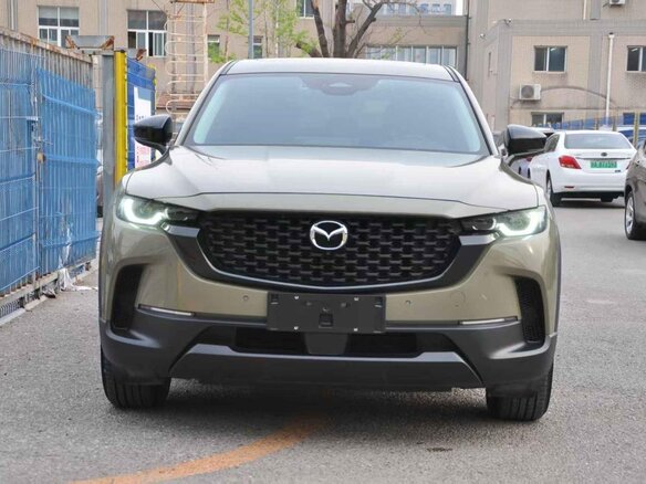 2023 Mazda CX-50, бежевый, 2857000 рублей - вид 1