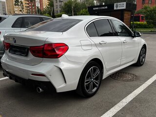 2022 BMW 1 серии 120i III (F52) Рестайлинг, белый, 1800000 рублей, вид 3