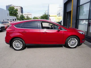 2018 Ford Focus III Рестайлинг, красный, 795000 рублей, вид 4