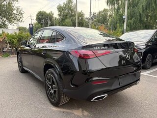 2026 Mercedes-Benz GLC Coupe 260 II (C254), чёрный, 7393750 рублей, вид 3