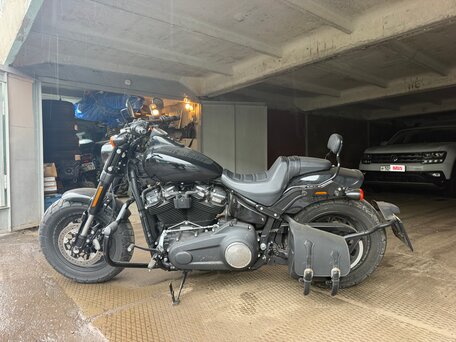 2019 Harley-Davidson Fat Bob, чёрный, 2000000 рублей, вид 4