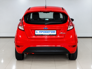 2016 Ford Fiesta Mk6 Рестайлинг, красный, 740000 рублей, вид 3