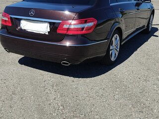 2011 Mercedes-Benz E-Класс 350 IV (W212, S212, C207), коричневый, 2000000 рублей, вид 3