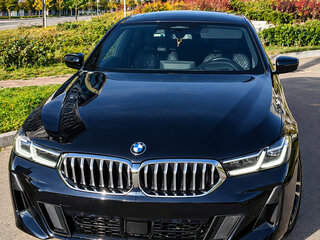 2022 BMW 6 серии Gran Turismo 620d IV (G32) Рестайлинг, чёрный, 5750000 рублей, вид 4