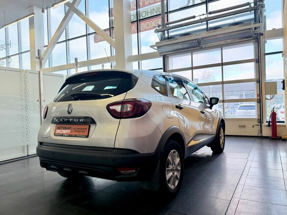 2017 Renault Kaptur I, серый, 1259000 рублей - вид 5