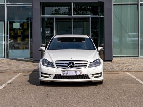 2011 Mercedes-Benz C-Класс 180 BlueEFFICIENCY III (W204) Рестайлинг, белый, 1295000 рублей, вид 2