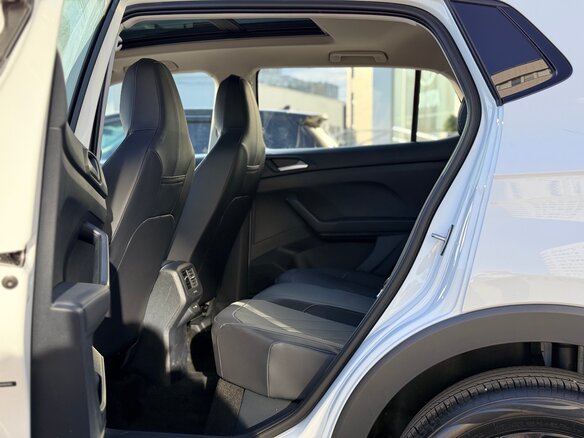 2026 Volkswagen Tharu XR 300 TSI, белый, 3310000 рублей - вид 5