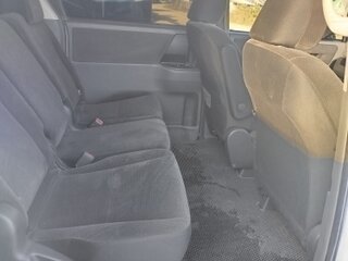 2008 Toyota Voxy II (R70), белый, 959000 рублей, вид 4