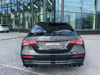 2020 Mercedes-Benz E-Класс AMG 53 AMG V (W213) Рестайлинг, чёрный, 6590000 рублей, вид 4
