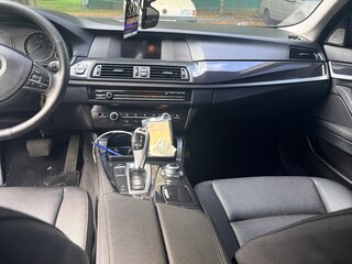 2012 BMW 5 серии 520i VI (F10/F11/F07), чёрный, 1350000 рублей, вид 4