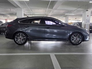 2022 Kia K3 II Рестайлинг, серый, 2700000 рублей, вид 4
