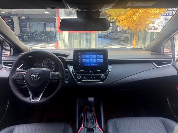 2022 Toyota Corolla Sporty XII (E210) Рестайлинг, белый, 1600000 рублей - вид 8