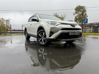 2017 Toyota RAV4 IV (XA40) Рестайлинг, белый, 2350000 рублей, вид 1