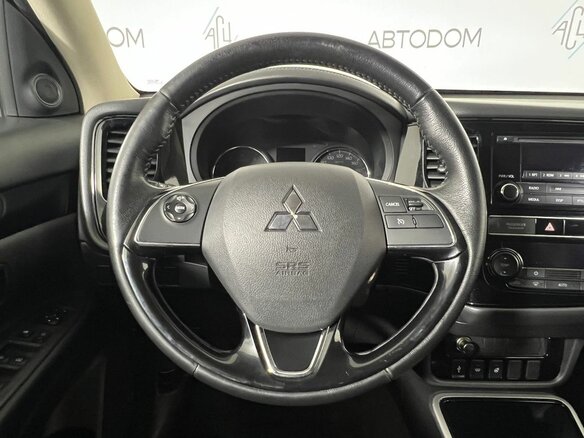 2018 Mitsubishi Outlander III Рестайлинг 2, чёрный, 1649900 рублей - вид 15