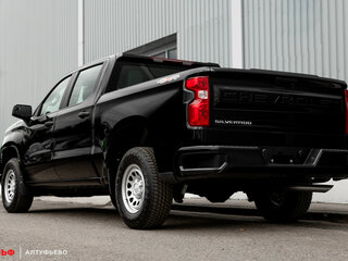 2025 Chevrolet Silverado Crew IV (T1XX) Рестайлинг, белый, 7590000 рублей, вид 3