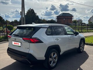 2020 Toyota RAV4 V (XA50), белый, 2648000 рублей, вид 4
