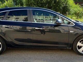 2013 Opel Astra J Рестайлинг, чёрный, 790000 рублей, вид 3
