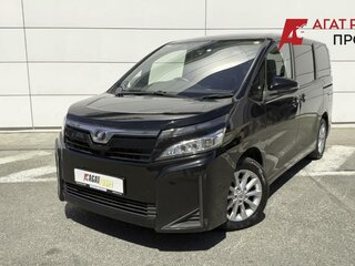 2019 Toyota Voxy III (R80) Рестайлинг, чёрный, 1890000 рублей, вид 1