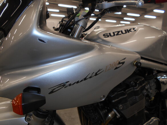 2002 Suzuki Bandit 1200, серебристый, 360000 рублей - вид 20