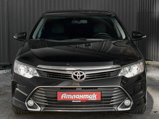 2015 Toyota Camry VII (XV50) Рестайлинг, чёрный, 1950000 рублей, вид 2