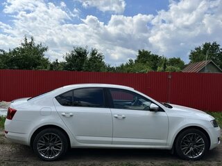 2014 Skoda Octavia III (A7), белый, 1200000 рублей, вид 4