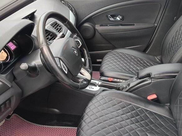 2012 Renault Megane III Рестайлинг, белый, 690000 рублей - вид 8