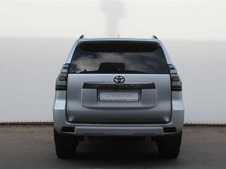 2020 Toyota Land Cruiser Prado 150 Series Рестайлинг 3, серебристый, 5750000 рублей, вид 2