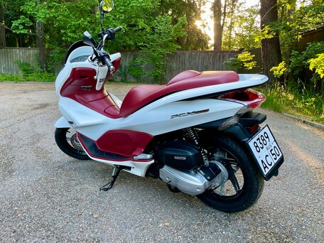 2010 Honda PCX 150, белый, 330000 рублей, вид 5
