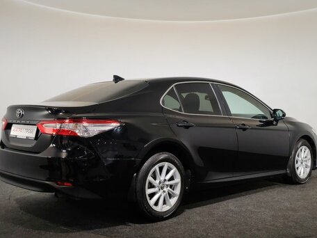 2021 Toyota Camry VIII (XV70) Рестайлинг, чёрный, 2425000 рублей, вид 5