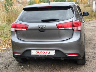 2015 Kia Rio III Рестайлинг, серый, 920000 рублей, вид 3
