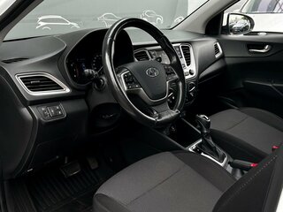 2019 Hyundai Solaris II, белый, 1277700 рублей, вид 5