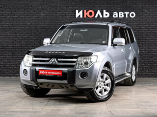 2011 Mitsubishi Pajero IV, серебристый, 1480000 рублей, вид 1