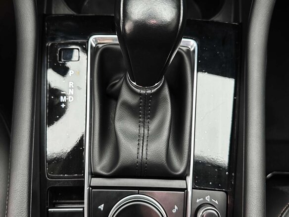 2023 Mazda 3 Axela IV (BP), серый, 1360000 рублей - вид 15