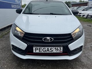 2020 Lada (ВАЗ) Vesta I, белый, 930000 рублей, вид 2