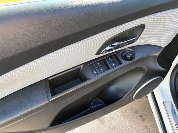 2014 Chevrolet Cruze I Рестайлинг, белый - вид 8