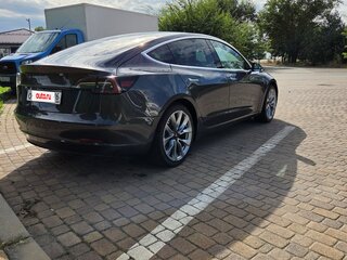 2018 Tesla Model 3 Long Range I, серый, 2600000 рублей, вид 3