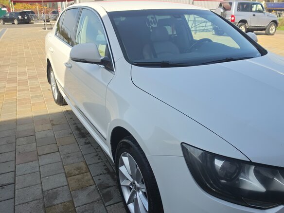 2013 Skoda Superb DSG II Рестайлинг, белый, 1100000 рублей - вид 6