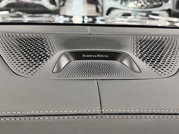 2025 BMW X7 40d I (G07) Рестайлинг, чёрный, 15499000 рублей - вид 15