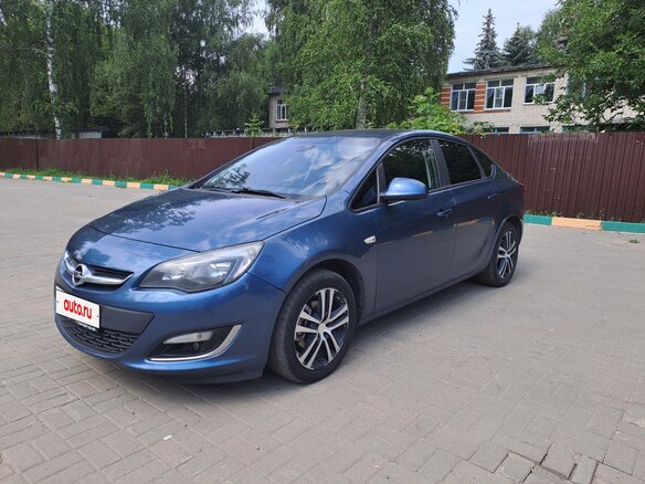 2013 Opel Astra J Рестайлинг, синий