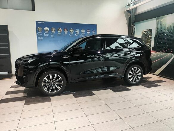 2024 Changan CS75 Plus III, чёрный, 4029900 рублей - вид 8