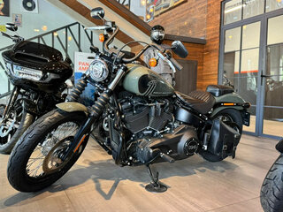 2021 Harley-Davidson Street Bob, зелёный, 1890000 рублей, вид 2